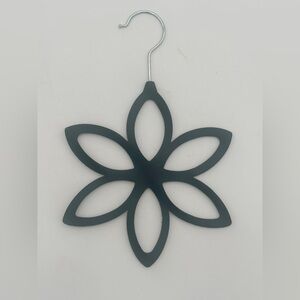 Black Felt Covered Flower-Shaped Closet Scarf Hanger